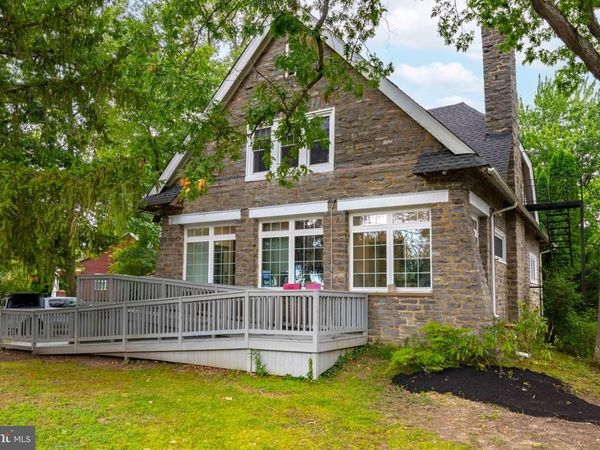 1564 EDGE HILL ROAD, ABINGTON, PA 19001