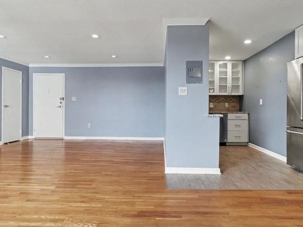 2016 N ADAMS STREET, Unit 812, ARLINGTON, VA 22201