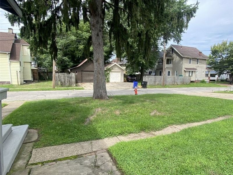 2918 Tampa Avenue, Cleveland, OH 44109 Photo 3
