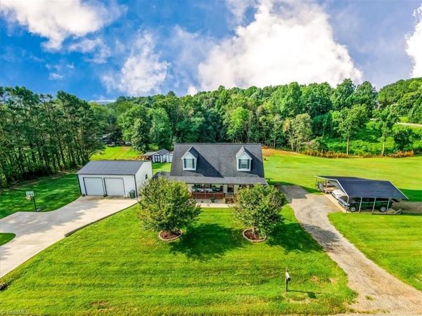 5145 White Plains Road , Roaring River, NC 28669