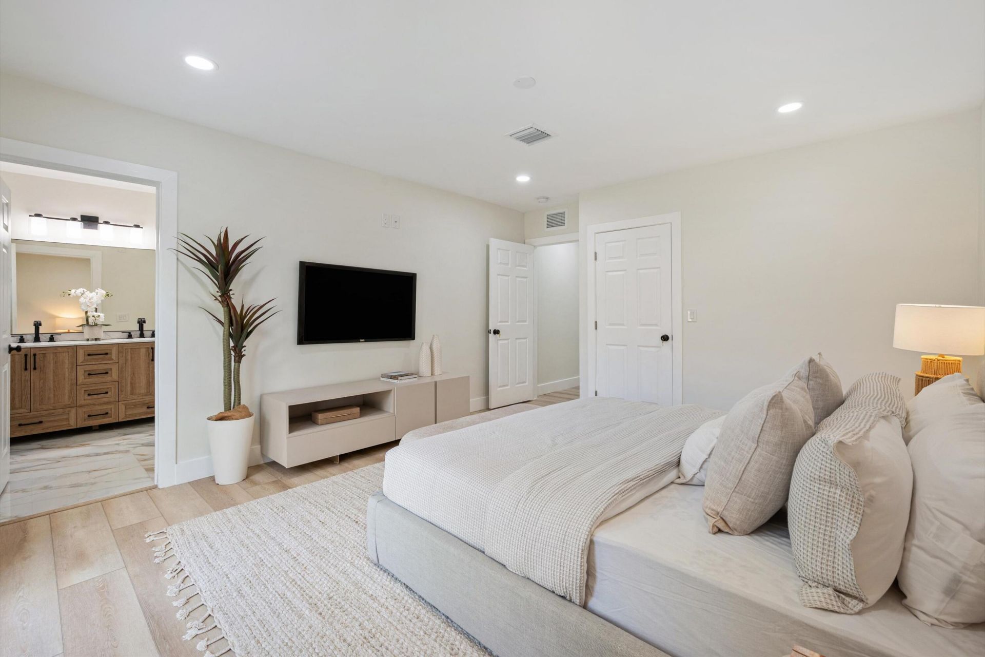 8201 NW 67th Avenue, Tamarac, FL 33321 Photo