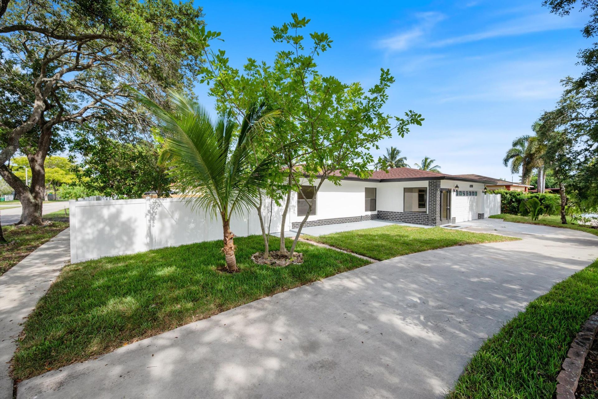 8201 NW 67th Avenue, Tamarac, FL 33321 Photo