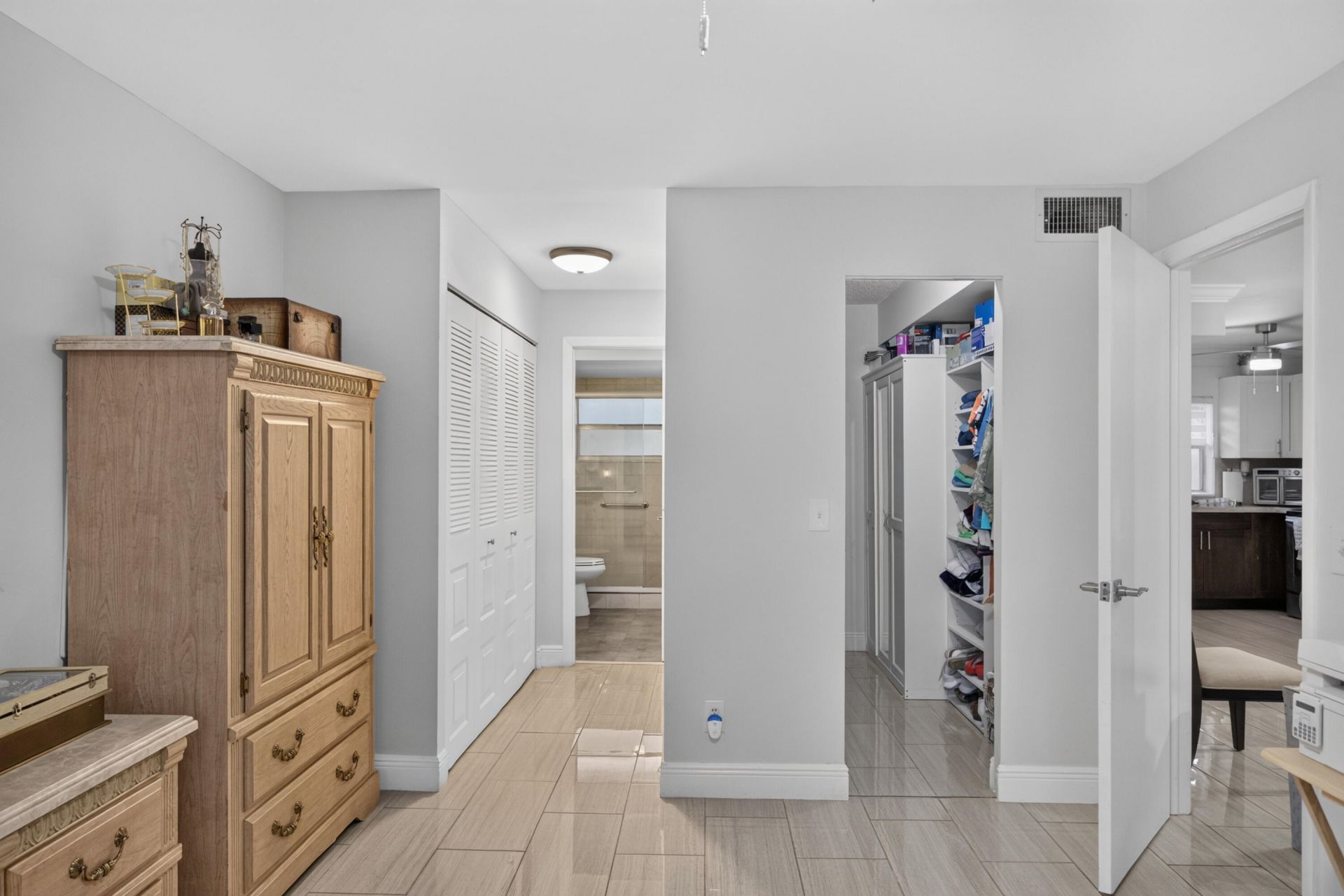 9881 Sunrise Lakes Boulevard, Unit 308, Sunrise, FL 33322 Photo