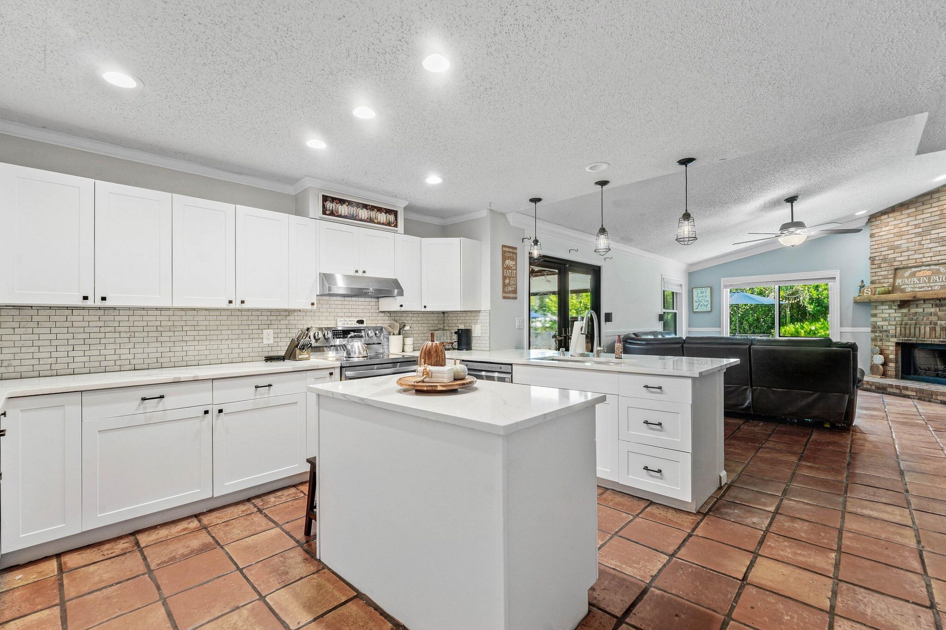 18429 Sycamore Drive W, Loxahatchee, FL 33470 Photo