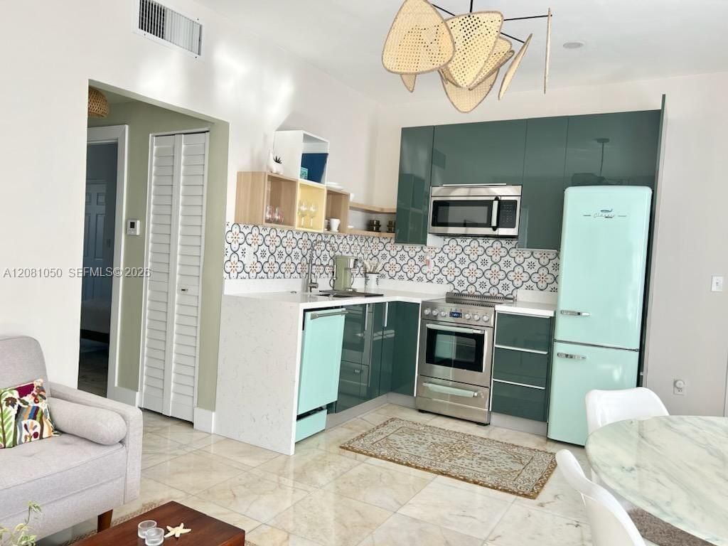 801 8th St, Unit 201, Miami Beach, FL 33139 Photo
