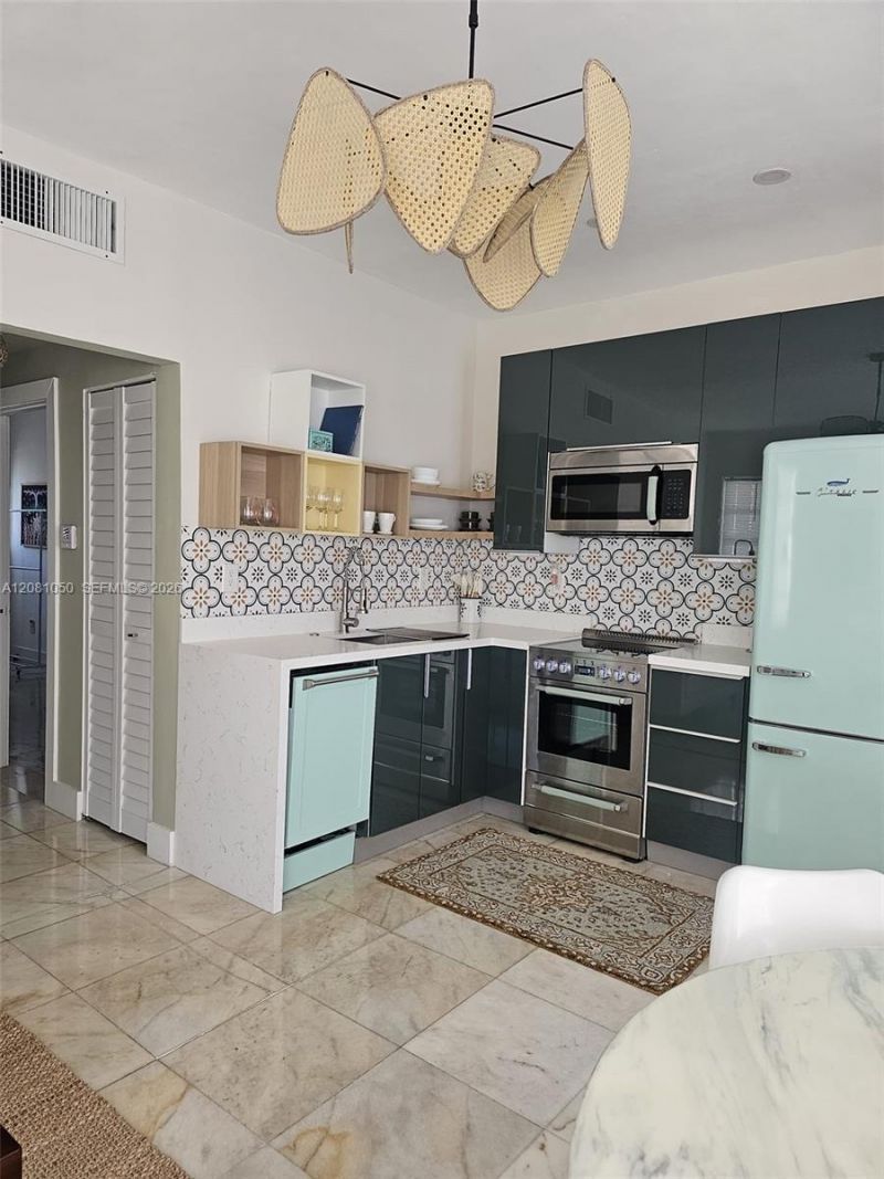 801 8th St, Unit 201, Miami Beach, FL 33139 Photo