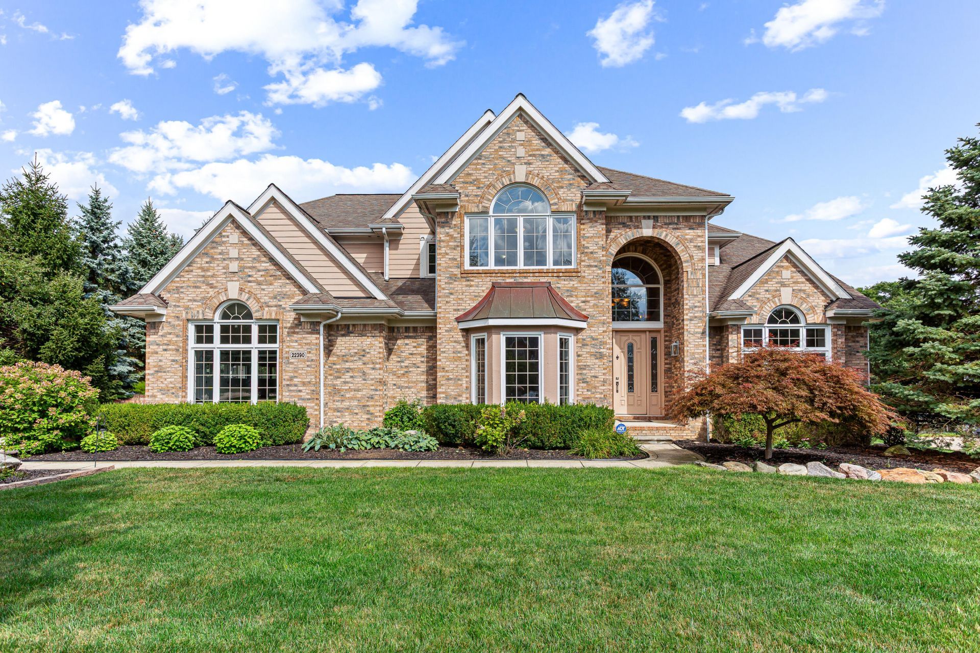 22390 Diamond Court, Farmington Hills, MI 48335 Main Photo