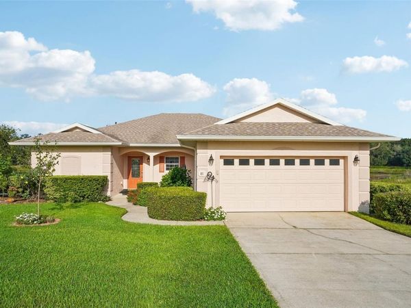 81 FAIRWAY CIRCLE , UMATILLA, FL 32784
