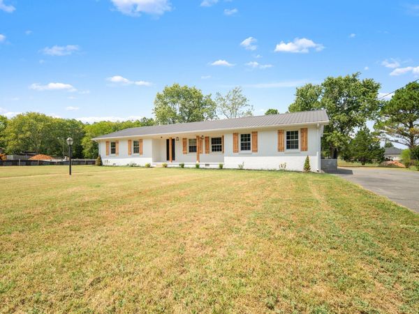 813 Brookhaven Cir , Shelbyville, TN 37160