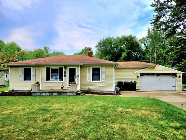 7685 Metz Drive, Shelby Twp, MI 48316