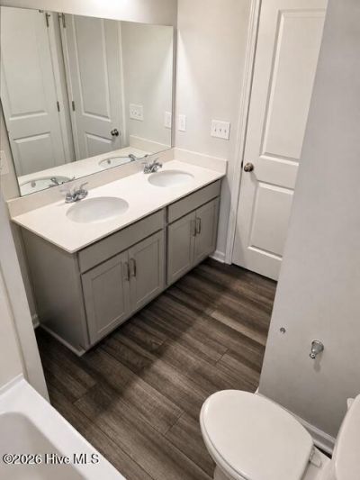 392 Aldergate Drive Photo 13