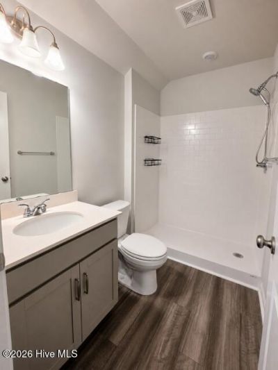 392 Aldergate Drive Photo 15