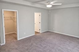 392 Aldergate Drive photo 4