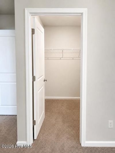 392 Aldergate Drive Photo 7