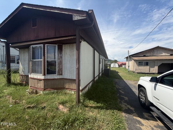 110 Coal Chute Road, Elizabethton, TN 37643
