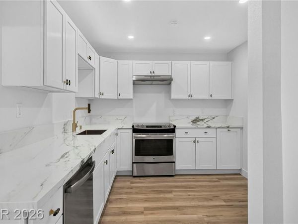 3930 University Center Drive, Unit 103, Las Vegas, NV 89119