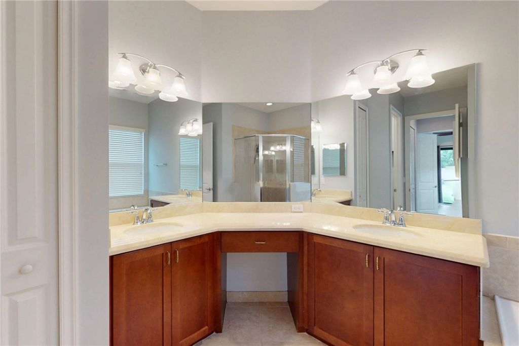 5537 57th Way, Vero Beach, FL 32967 Photo