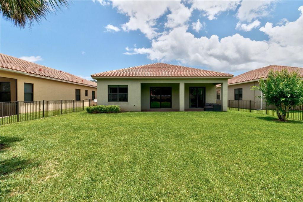 5537 57th Way, Vero Beach, FL 32967 Photo