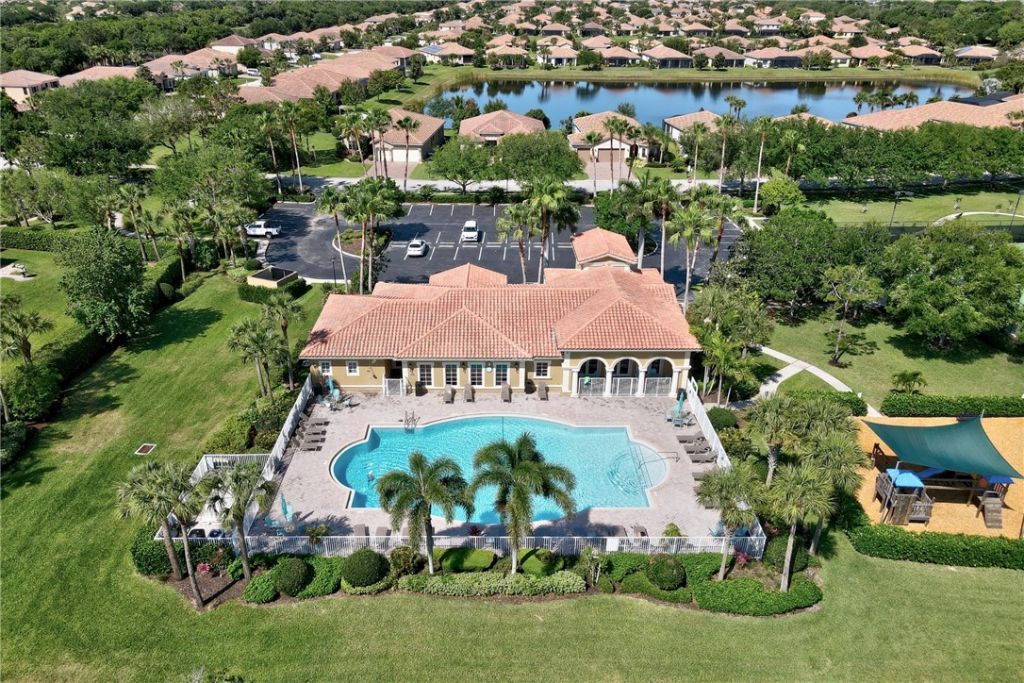 5537 57th Way, Vero Beach, FL 32967 Photo