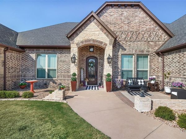 329 Kenyon Court, Granbury, TX 76049