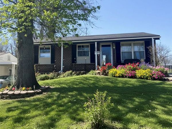 10225 Castle Drive , St Louis, MO 63136