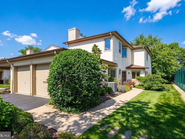 10 JACKIE DRIVE, LAWRENCEVILLE, NJ 08648