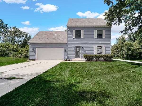 4505 Flint Lake Gateway , Valparaiso, IN 46383