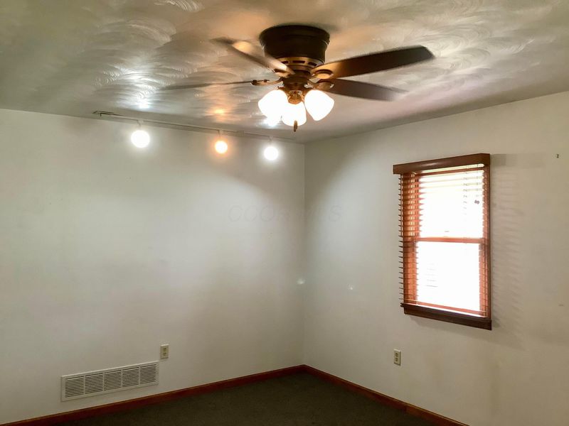 104 Highland, Circleville, OH 43113 Photo 4