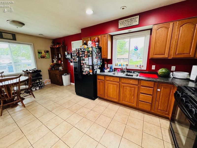 2025 Rohde Street, Sandusky, OH 44870 Photo 8