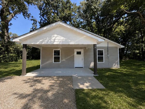 1320 HORNBROOK ST, Dyersburg, TN 38024