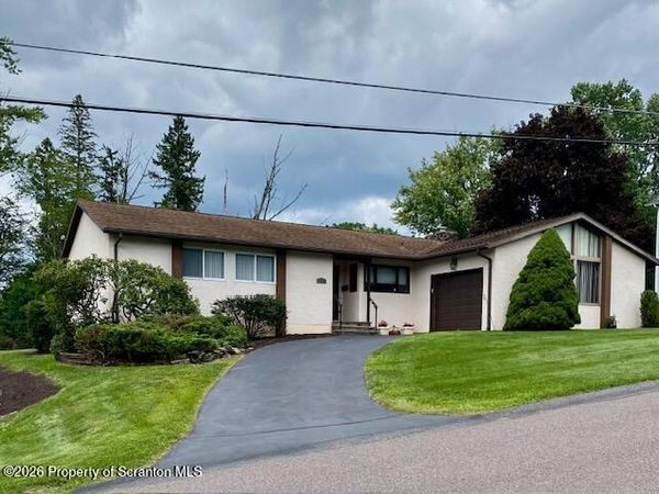 135 Sumner Avenue , Clarks Summit, PA 18411