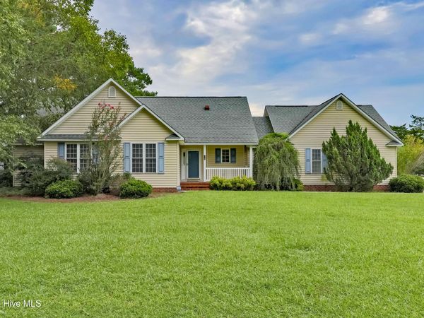 215 S Johnson Street , Beulaville, NC 28518