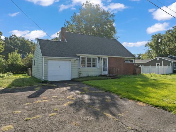39 Wallkill Avenue , Tillson, NY 12486