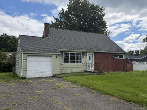 39 Wallkill Avenue , Tillson, NY 12486