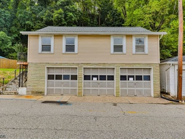 12 Limekiln Rd, Phillipsburg, NJ 08865