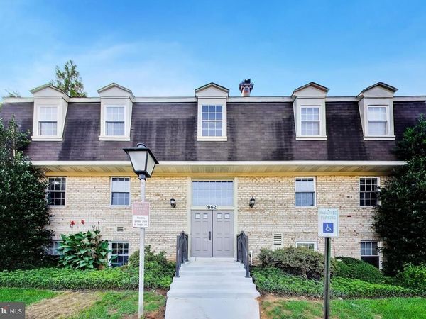 862 COLLEGE PARKWAY, Unit 102, ROCKVILLE, MD 20850