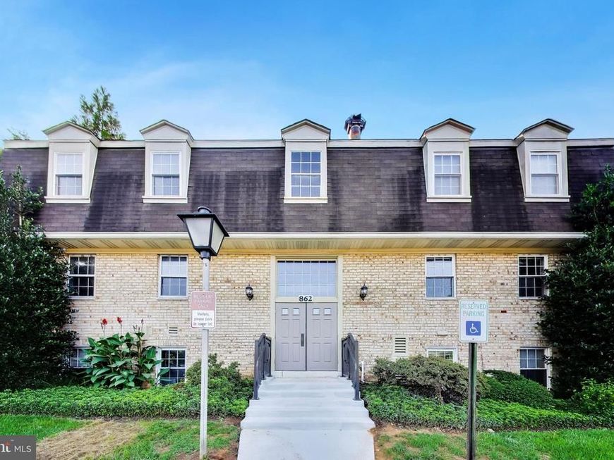 862 College Parkway, Unit 102, Rockville, MD 20850 Main Photo
