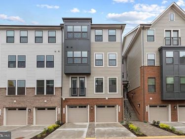 2400 STELLA PLACE, ALEXANDRIA, VA 22303