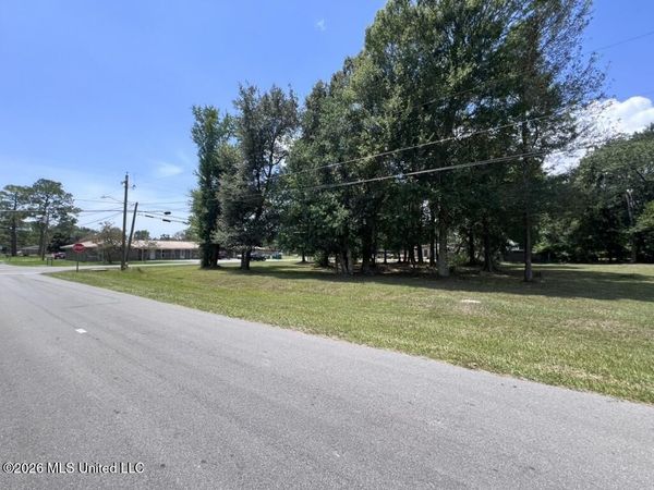 Florida Avenue, Gulfport, MS 39501