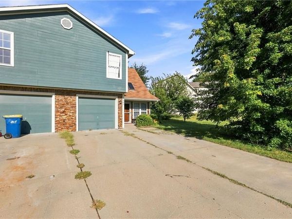 1862 Kingbird Lane, Liberty, MO 64068