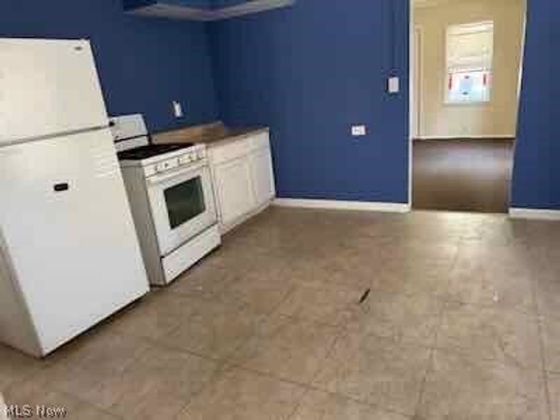 20390 Westport Avenue, Euclid, OH 44123 Photo 12