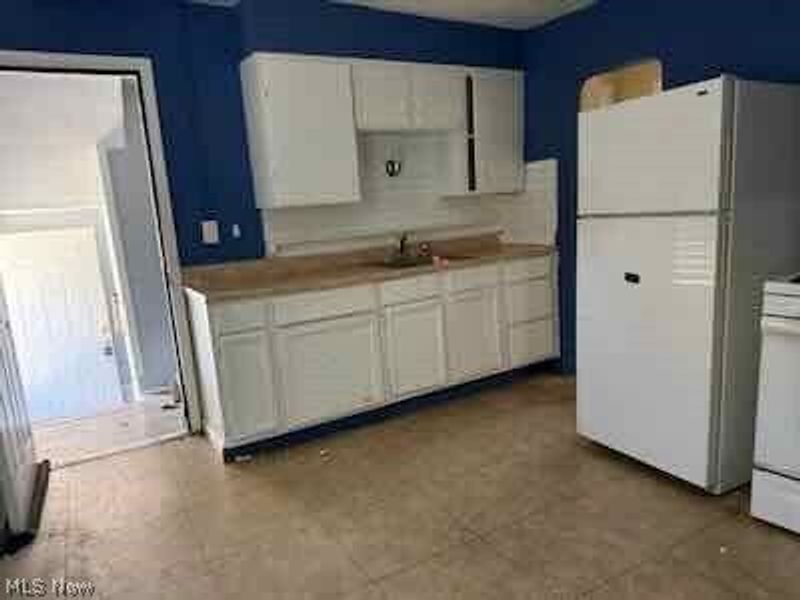 20390 Westport Avenue, Euclid, OH 44123 Photo 13