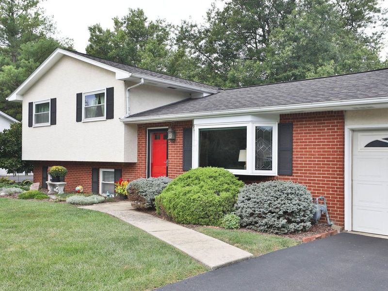 5391 Banbury Drive, Columbus, OH 43235 Photo 2