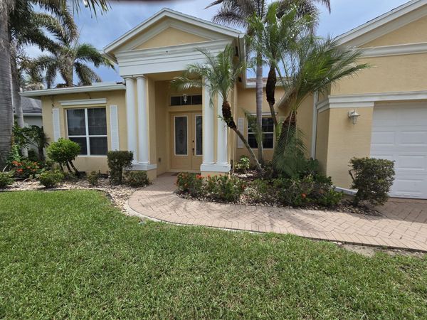 521 SW LAKE MANATEE Way, Port St. Lucie, FL 34986