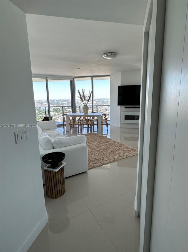488 NE 18th St, Unit 4701, Miami, FL 33132 Photo
