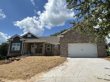 590 Adena Trace, Versailles, KY 40383