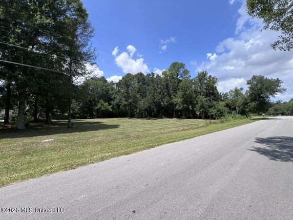 Florida Avenue, Gulfport, MS 39501