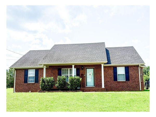 1109 Auldridge Dr , Christiana, TN 37037