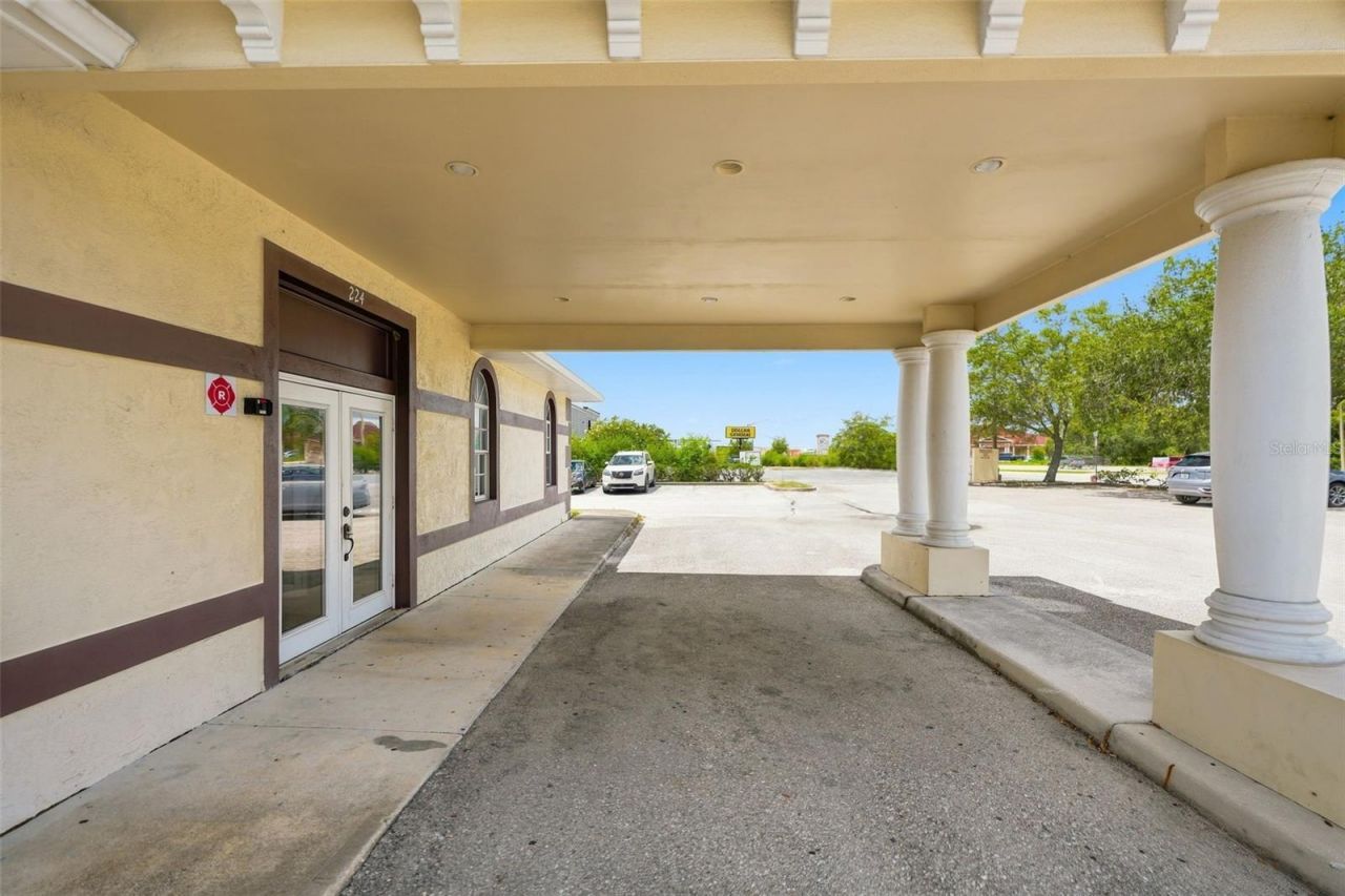 224 Mariner Boulevard , Spring Hill, FL 34609 Photo