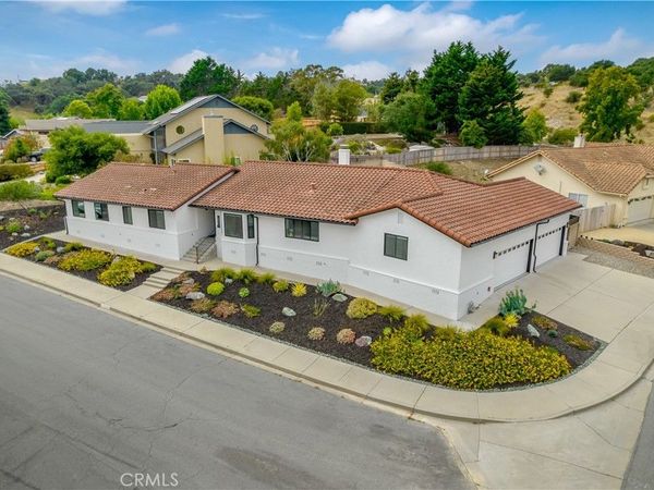 1096 Robin Circle, Arroyo Grande, CA 93420